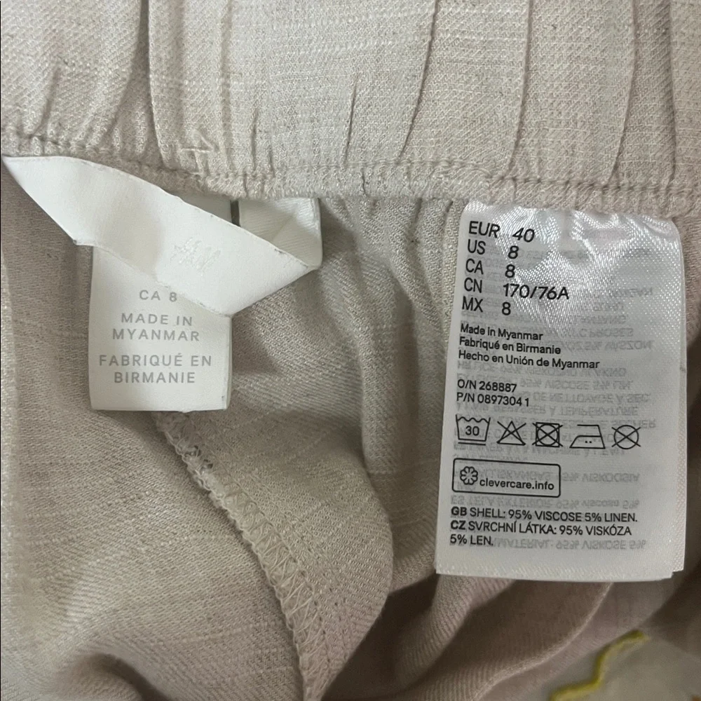Cream Wide Leg High Waist Cropped Pull On Pant with Pockets H & M Size 8